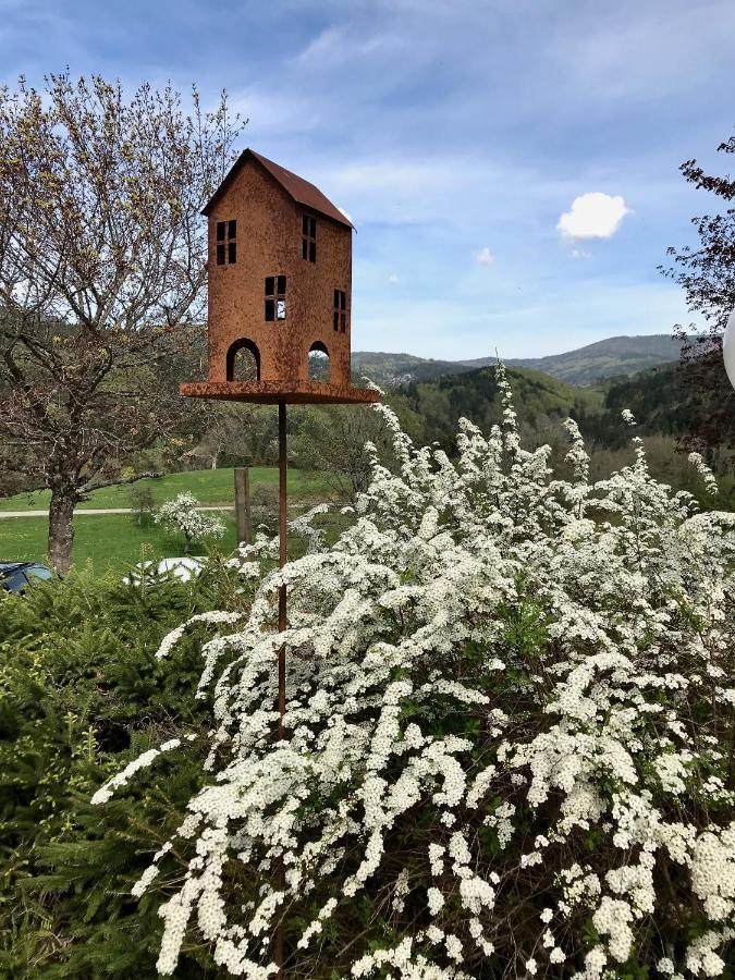 Kleines Wiesental Ferien-Apartment Im Genusshotel Hirschen מראה חיצוני תמונה
